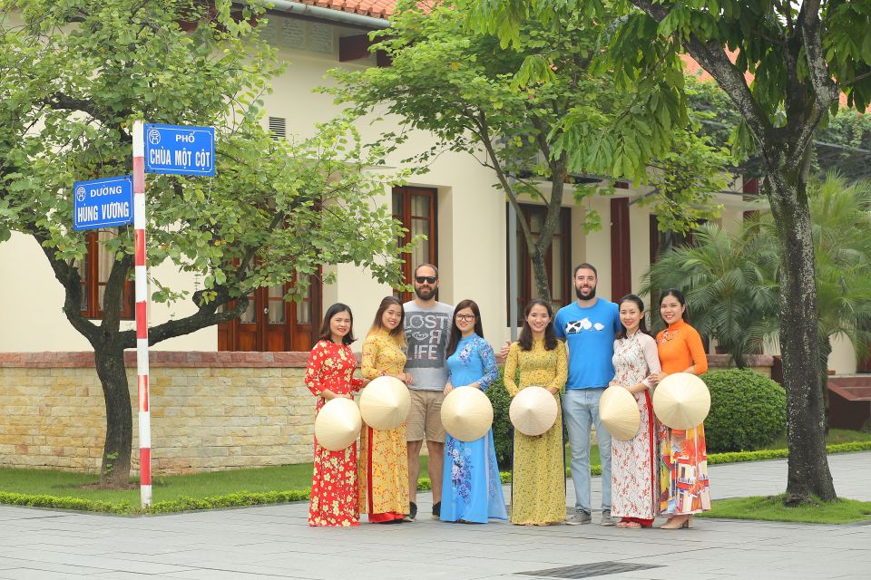 Hanoi: Traditional Ao Dai Dress and Non La Hat Rental - Key things to know before you go
