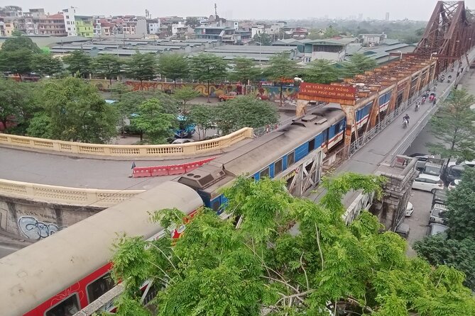 Hanoi Train Street Tour - Key things that make this Hanoi Train Street tour work