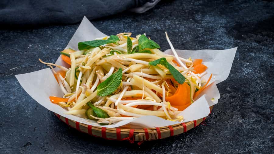 Hanoi Vegan Street Food & Train Street Tour - Banh Ran or Bánh xèo: Crispy Texture and the Sizzle Factor