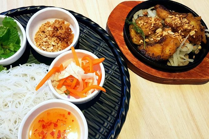 Hanoi Walking Foodie Tour by night - Hanoi after dark: why this food walk works