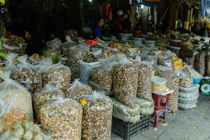 Hanoi Walking Foodie Tour by night - A night that feels like dinner: timing and portions