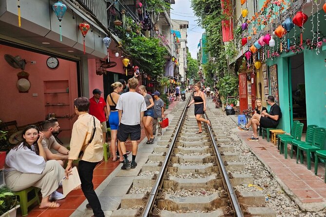 Hanoi Walking Street Food Tour with Train Street - What you’ll actually eat: a practical flavor mix
