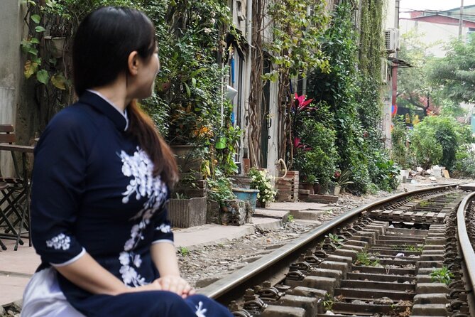 Hanoi Walking Street Food Tour with Train-Street Visit - Key points before you go