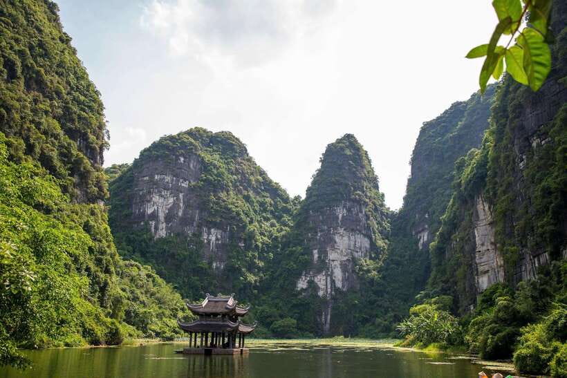 Hanoi:Ninh Binh-Trang An-Mua Cave-Hoa Lu&Cycling BEST SELLER - From Hanoi to Ninh Binh: the morning drive you’ll actually want
