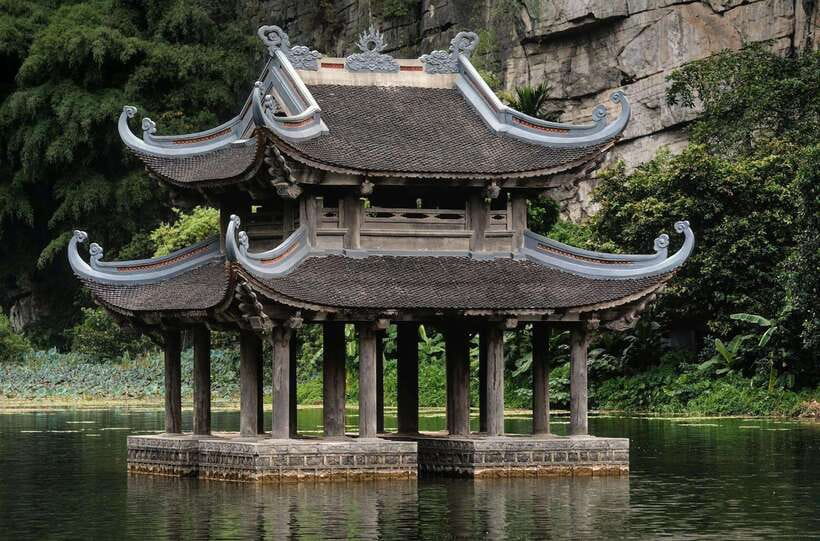Hanoi:Ninh Binh-Trang An-Mua Cave-Hoa Lu&Cycling BEST SELLER - Hoa Lu: Vietnam’s first capital and the temple atmosphere