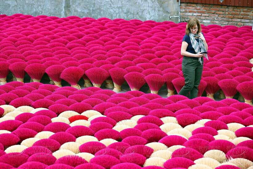 Hanoi's artisan trail:Incense Village,Hat,Lacquer & Train St - What This Craft Trail Means in Real Life