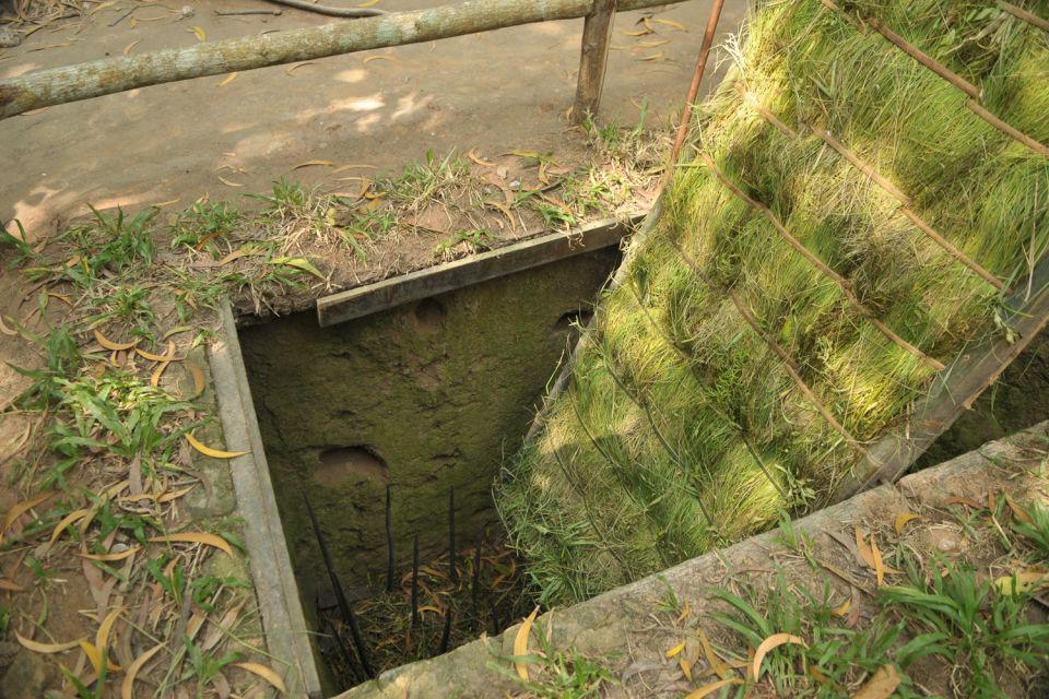 HCM City: Cu Chi Tunnels Guided Tour with Optional Shooting - Crawling the tunnels: tight spaces, living areas, and traps