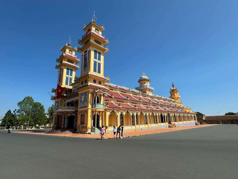 HCM: Cu Chi Tunnels, Cao Dai Temple, Black Virgin Mountain - Cu Chi Tunnels: seeing the Vietnam War from underground