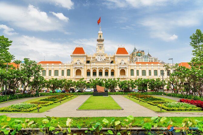 Historical Walking Tour of Saigon - The included coffee break: 3T Cà Phê Trứng and egg coffee