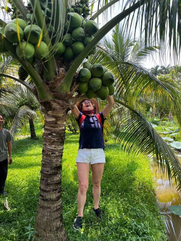 Ho Chi Minh: 1-Day Mekong Delta Tour-Floating Market & Islet - Cai Rang Floating Market breakfast: the rocking-boat feeling is part of it