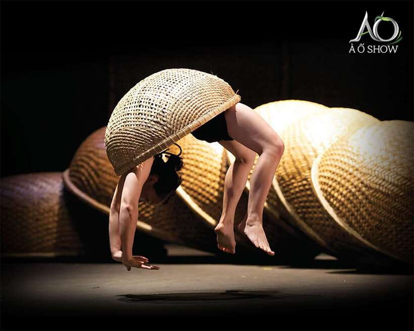 Ho Chi Minh: A O Show Bamboo Circus at Saigon Opera House - À Ố Show at the Saigon Opera House: what you’re really buying