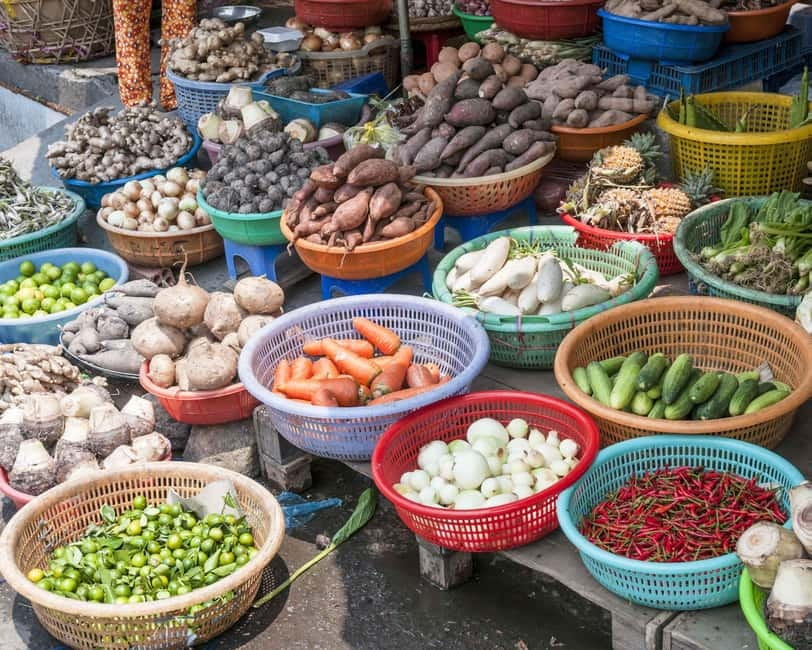 Ho Chi Minh City: City Highlights Tour by Cyclo - Thiên Hậu Temple: Mazu Devotion and a Chinese-Vietnamese Mix