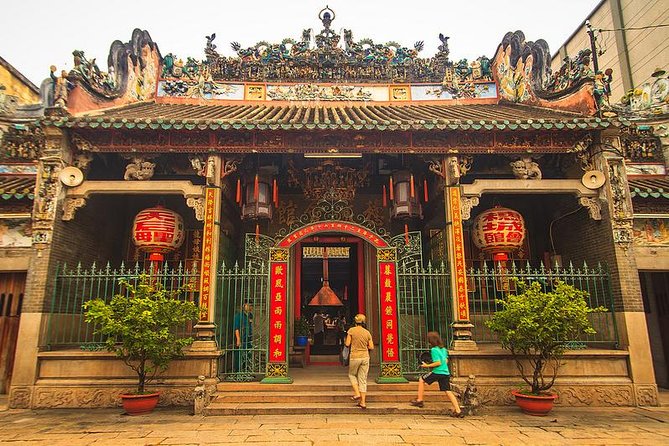 Ho Chi Minh City Cu Chi Tunnels Full Day Tour with Local Lunch - Reunification Palace and War Remnants Museum: where the story turns serious