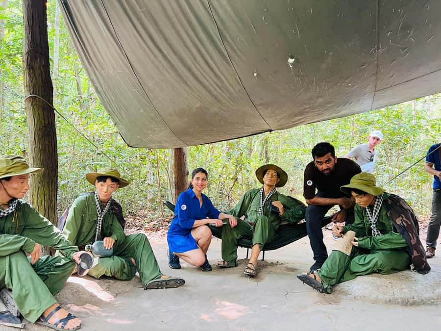Ho Chi Minh City: Cu Chi Tunnels Half-Day Tour with Snacks - The Hóc Môn pause: photos, walking, and optional shopping