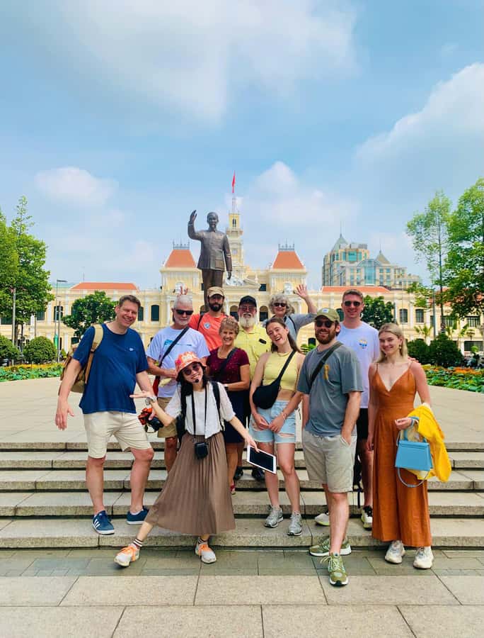 Ho Chi Minh City: Downtown Walking Tour with Local - Logistics and comfort: what to expect from the walk itself