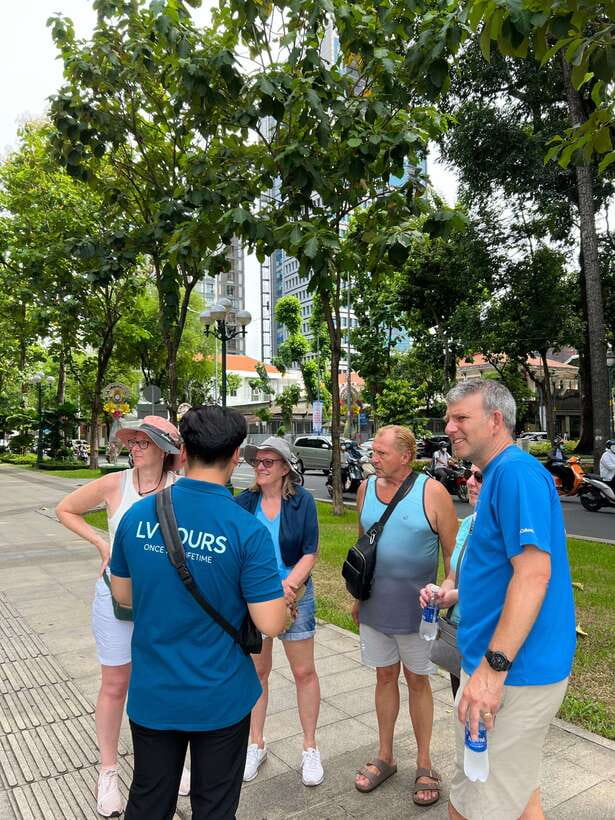 Ho Chi Minh: City Highlights Guided Walking Tour - Reunification Palace: the Vietnam White House in everyday walking-tour time