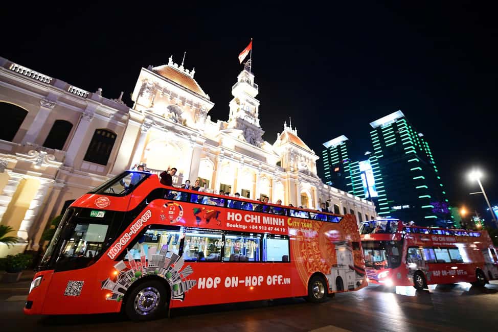 Ho Chi Minh City: Late-Night Bus Tour - Audio commentary in English plus 8 languages