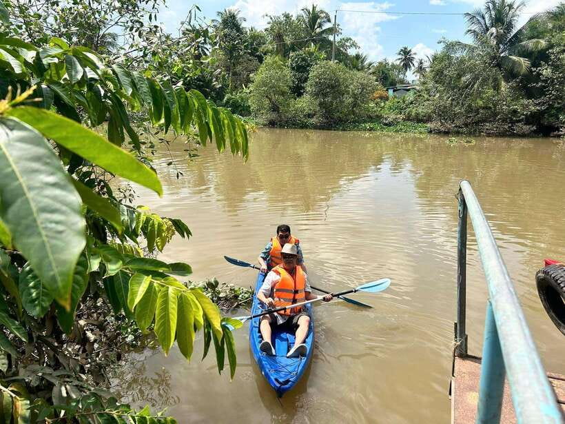 Ho Chi Minh City: Mekong Delta Tour with Sampan Journey - Vinh Trang Pagoda: a calm cultural stop before the river gets you