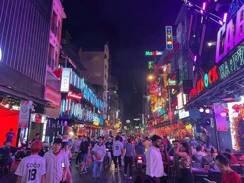 Ho Chi Minh City: Night Walking Tour with Hidden Gem Stop - Starting at Nhà hát Thành phố Hồ Chí Minh: your meeting point and vibe