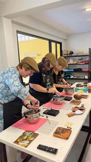 Ho Chi Minh City: Premium Bean-to-Bar Chocolate Workshop - English-Guided, Group Format: How the Experience Feels in Real Life