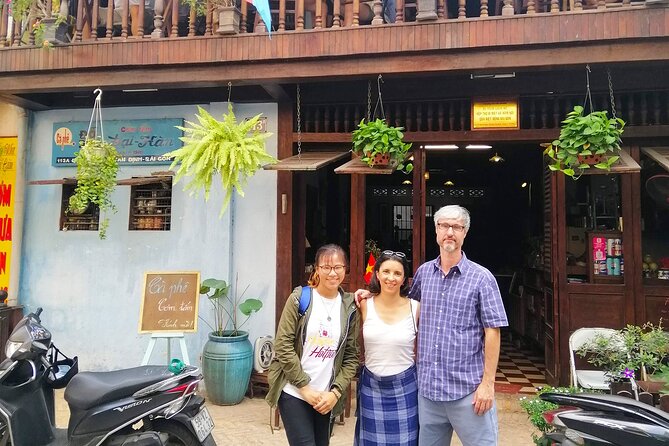 Ho Chi Minh City private walking tours with young local volunteers - How the Young Volunteer Guides Change the Tour Dynamic