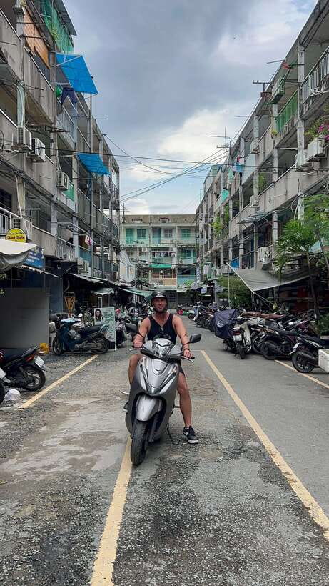 Ho Chi Minh City Sightseeing Private Tour With Funny Guide - Saigon Central Post Office: A Classic Stop for Framing and Feeling