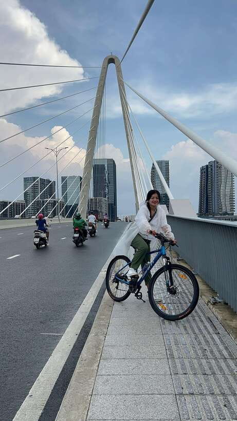 Ho Chi Minh City Sightseeing Private Tour With Funny Guide - Night Tour Option: Metro Rides, Street Food, and Bùi Viện at Night