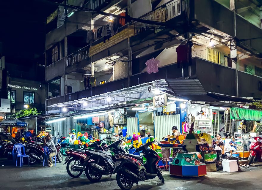 Ho Chi Minh City: Street Food and Sightseeing by Motorbike - Key Things You’ll Notice on This Tour