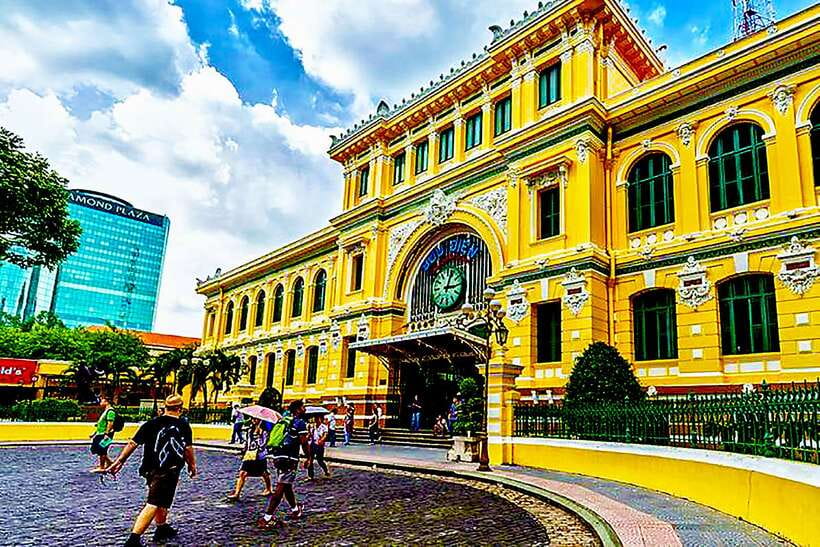 Ho Chi Minh City: Top Sightseeing Saigon Trip & History Tour - Lunch in Local Vietnam: Fuel for a Long Day