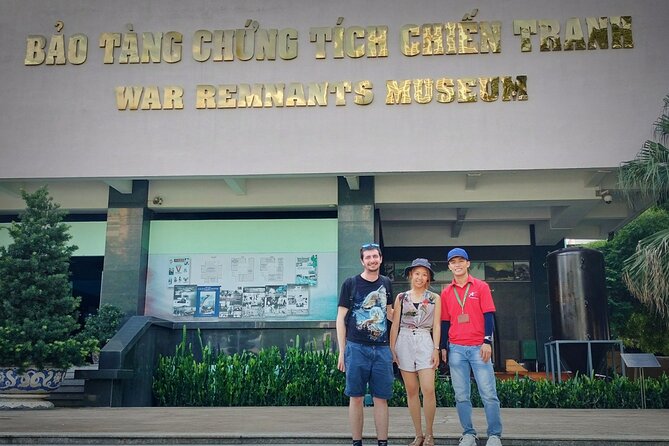 Ho Chi Minh City Tour half day by DGT - Notre-Dame Cathedral of Saigon: French architecture and quick photo runs