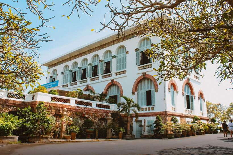 Ho Chi Minh City: Vung Tau Beach Full-Day Trip with Lunch - Transportation and guide quality: what $35 buys you