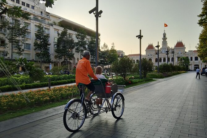 Ho Chi Minh City with Street Food Tour by Cyclo - Food Strategy: How the Tour Keeps You From Getting Lost