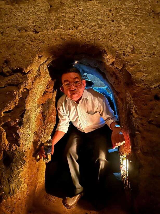 Ho Chi Minh: Cu Chi, Black Lady Mountain, and Cao Dai Tour - How the Cao Dai noon ceremony works (and why the timing matters)