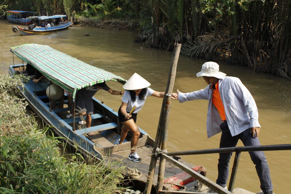 Ho Chi Minh: Full-Day Cu Chi Tunnels and Mekong Delta Tour - Lunch at Củ Chi: Vietnamese set menu and warm tea breaks