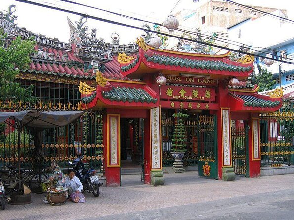 Ho Chi Minh Nightlife & Street Food Tour By Motorbike - Pickup zones and the meeting point: start clean, not complicated