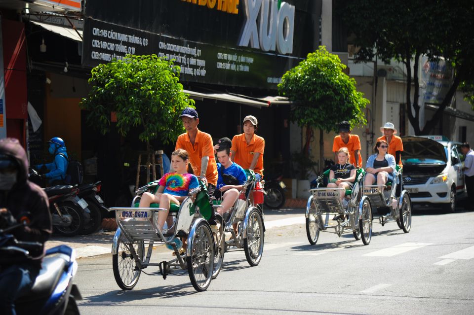 Ho Chi Minh: Private City Tour and Dinner Cruise with Buffet - Scooter Option: Extra Stops Plus More Local Street Time