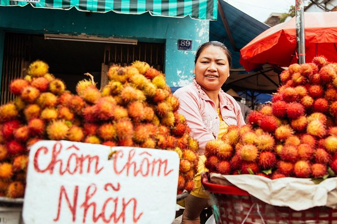 Ho Chi Minh: PRIVATE Off the Beaten Track Tour with a Local - Moving Through Chinatown: Getting the Street-Level Story