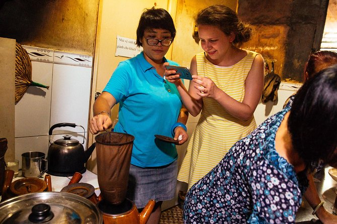 Ho Chi Minh: PRIVATE Off the Beaten Track Tour with a Local - District-Style Sightseeing: Seeing Ho Chi Minh City as Pieces
