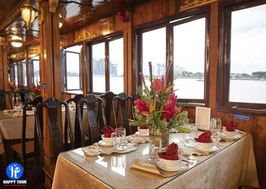 Ho Chi Minh: Saigon River Dinner Cruise with Live Music - Key things to know before you go