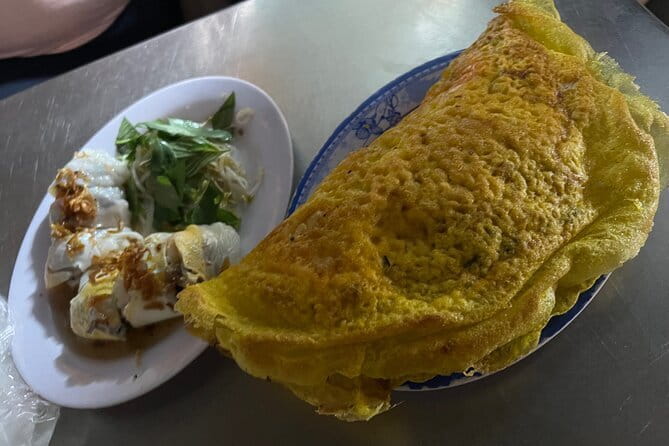 Ho Chi Minh Street Food & City Sights with Local Female Guide - Logistics That Matter: Pickup, Private Transport, and Traffic Reality
