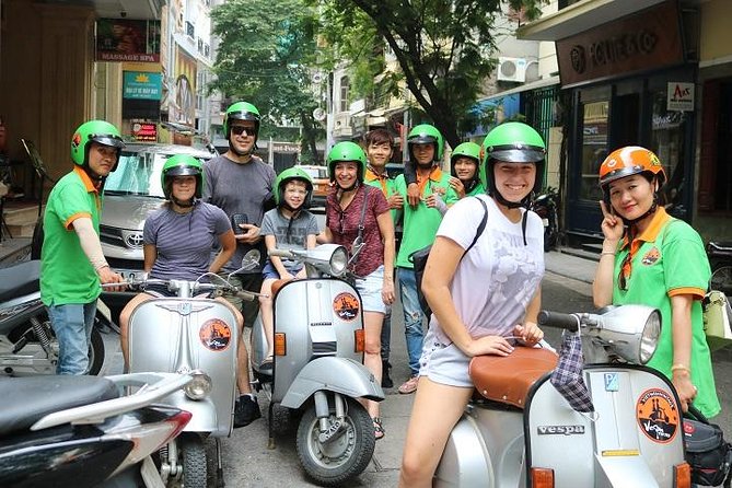 Ho Chi Minh Vespa City Tour 4,5 hours - Independence Palace: seeing history from the outside
