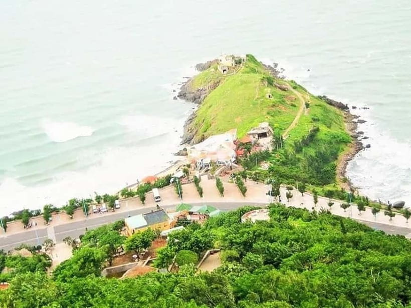 Ho Chi Minh: Vung Tau 1-Day Tour with Christ Statue & Lunch - Pace, group comfort, and the shared vs private choice