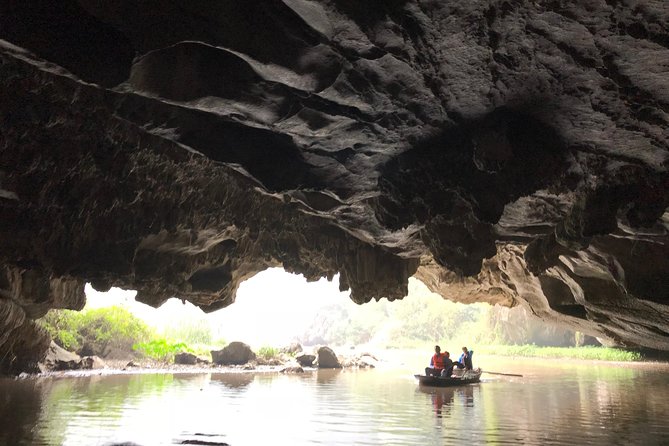 Hoa Lu - Mua Cave - Tam Coc/Trang An - DELUXE Small Group Tour - Hoa Lu Temples: Dinh and Le’s Ancient Capital in a Compact Visit