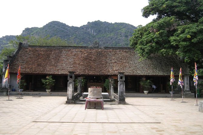 Hoa Lu - Tam Coc boat Trip and Mua Cave - Trang An Complex and Lunch: Where the Schedule Breathes