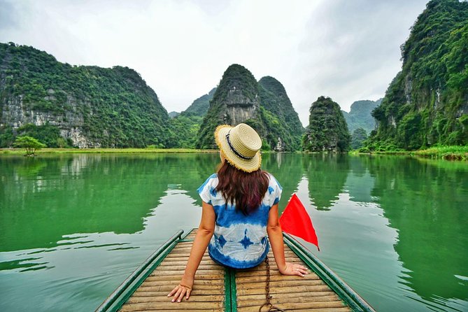 Hoa Lu Tam Coc Full Day Tour: Small Group Tour & Buffet Lunch - Guide and group size: what you should look for