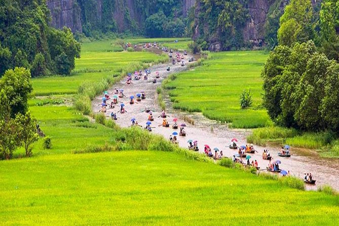 HOA LU -TRANG AN -MUA CAVE Full Day Including Boat Entrance Fees and Lunch - Ngo Dong River Boat Ride: Three Caves and the Ha Long Bay on Land Feeling