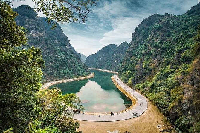 Hoa Lu – Trang An – Mua Cave Fullday Tour - Trang An Grottoes Boat Trip: UNESCO Caves and the Kong Connection