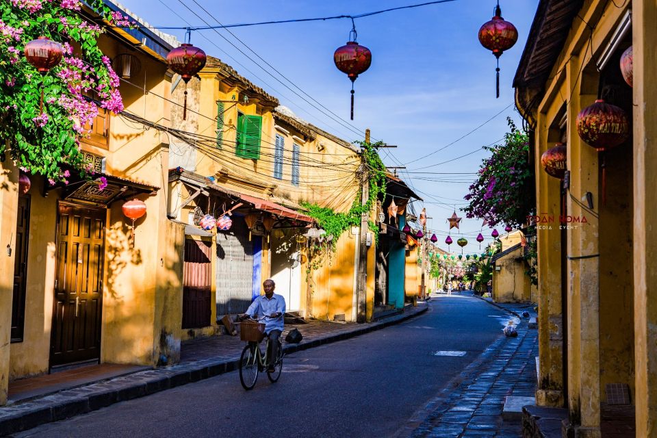 Hoi An: 2.5-Hour Street Food Tour - Bánh Mì and Bánh Khot: Two Classic Textures in One Route