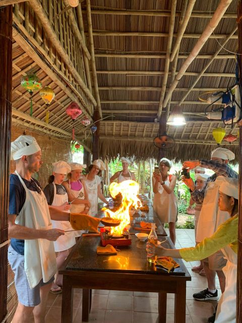 Hoi An: Authentic Cooking class in organic Herb Village - Natural table decoration and why it’s not just decoration