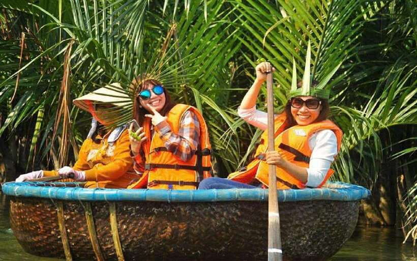 Hoi An: Basket Boat Ride in the BẢY MẪU Coconut Forest - Your 90 minutes on the water, from welcome drink to coconut-forest rowing